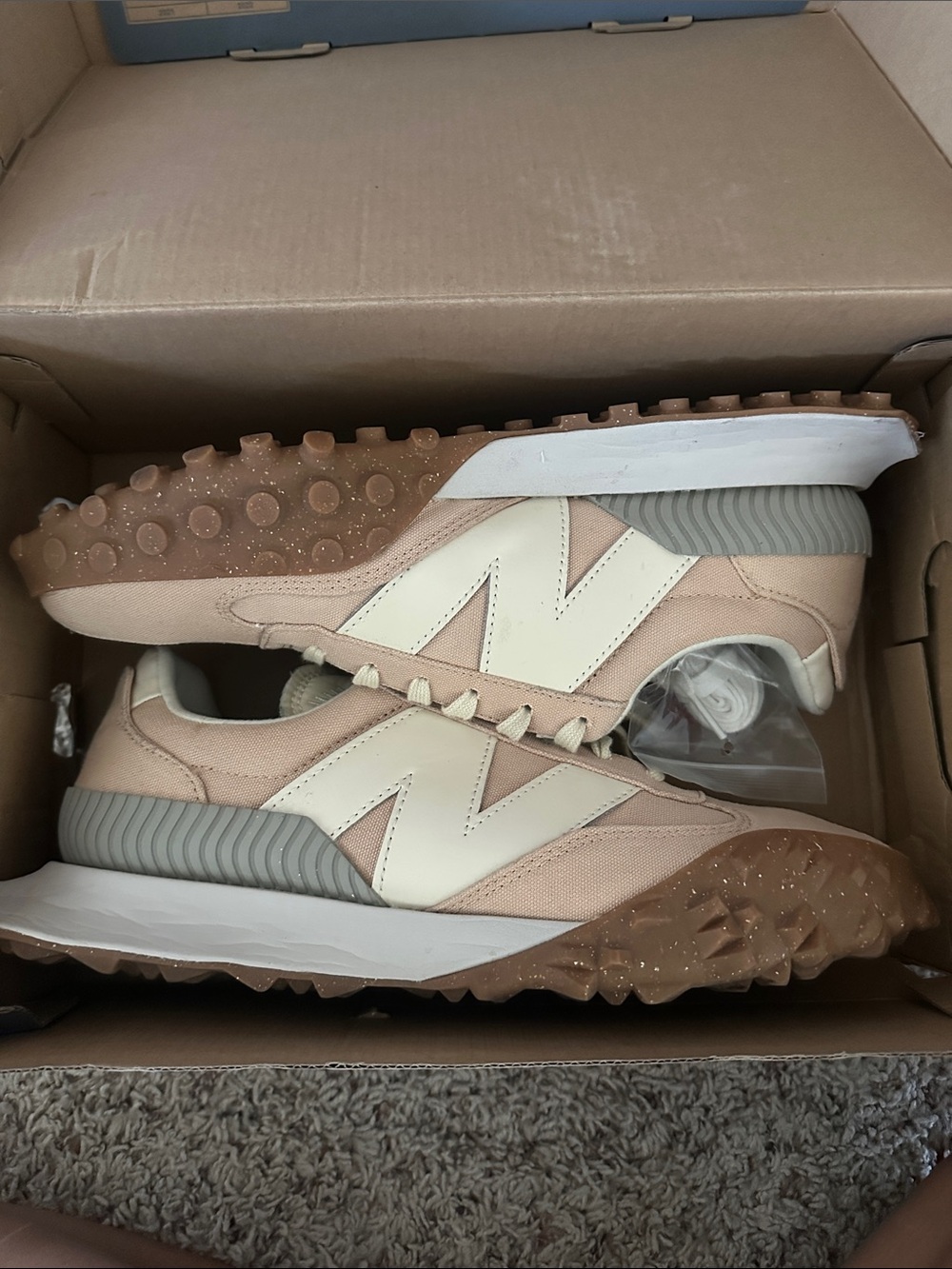 New Balance Women's Beige and Cream Retro-Style Sneakers